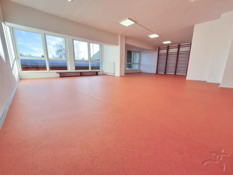 Oranžová cvičebna