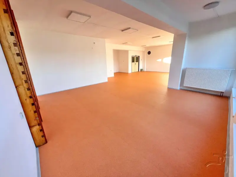 Oranžová cvičebna